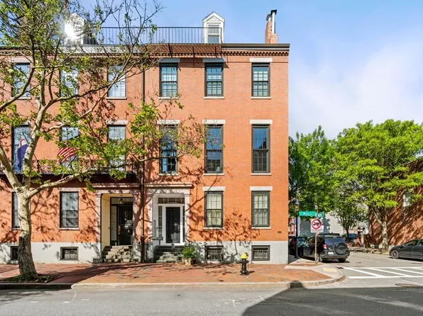 116 Main St APT 2A, Boston, MA 02129