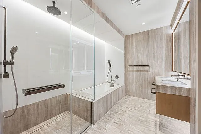 77 Greenwich St #23C — Photo 5
