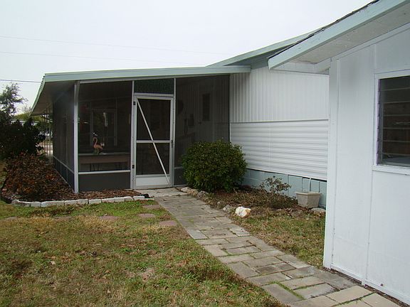 side view of screened porch