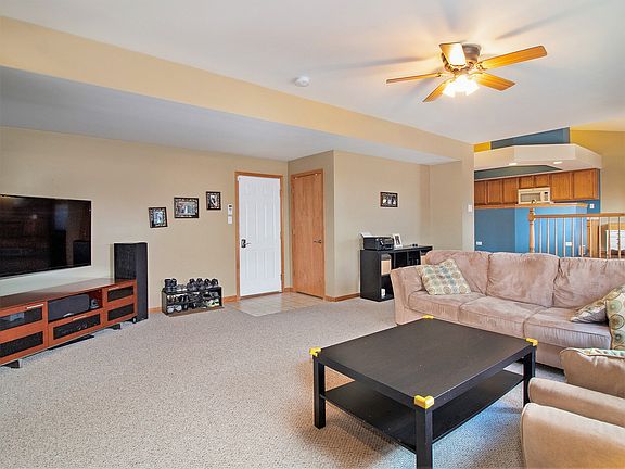 5th image of 2921 Twin Falls Dr