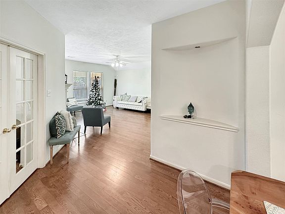 3rd image of 62 N Abram Cir