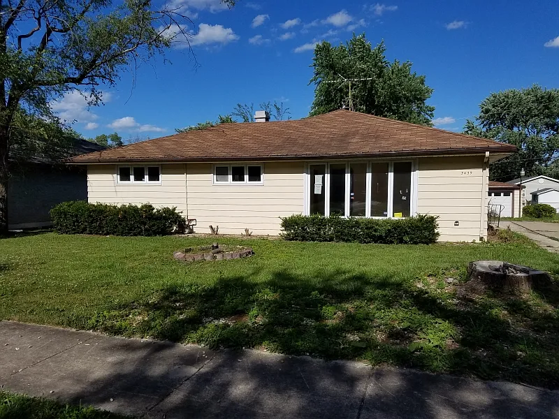 3439 Carpenter St photo 1