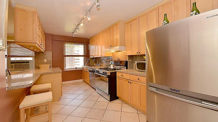 Sold by Fenwick Keats Real Estate | media 9