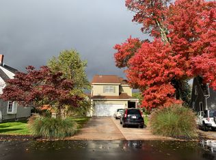 40 Pleasant St, Milton, MA 02186