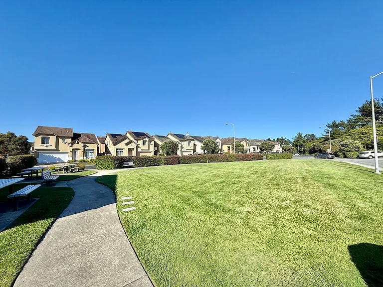 23 Timberhill Ct — Photo 3