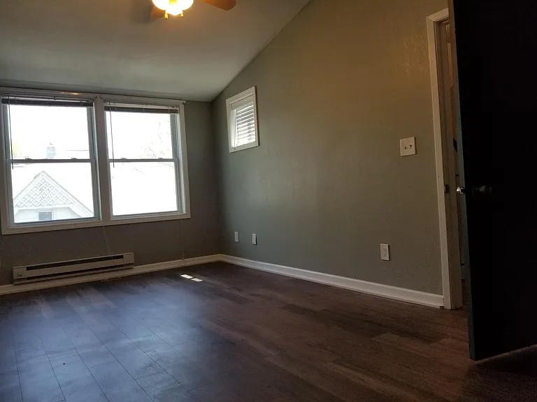 1208 W 28th St #2 — Photo 9