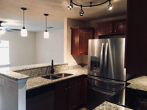 3rd image of 4535 Byron Ave