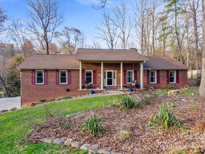 11 High Meadows Dr, Candler, NC, 28715