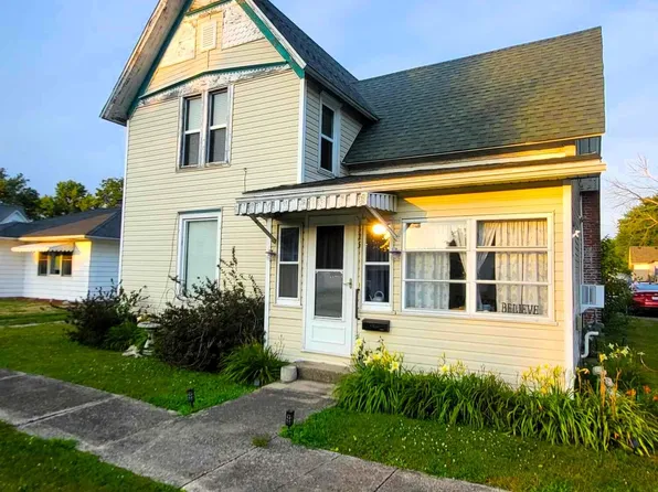 325 N Jefferson St, Brook, IN 47922