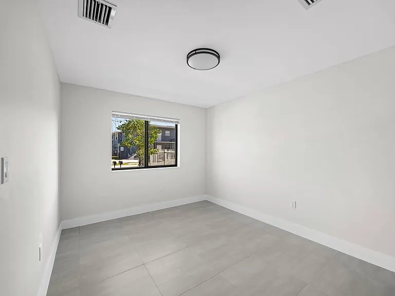 1181 NW 66th St #1181 — Photo 16