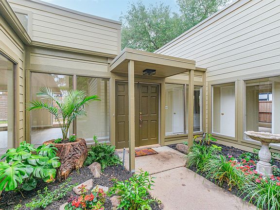 2nd image of 10727 Villa Lea Ln