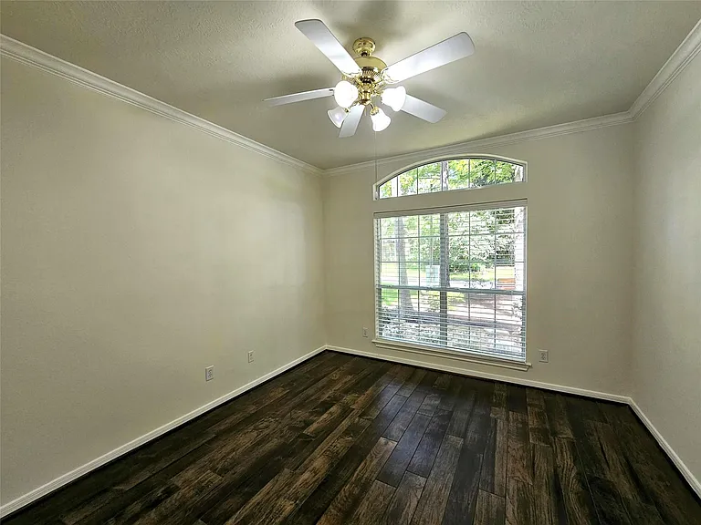 98 W Knightsbridge Dr — Photo 13