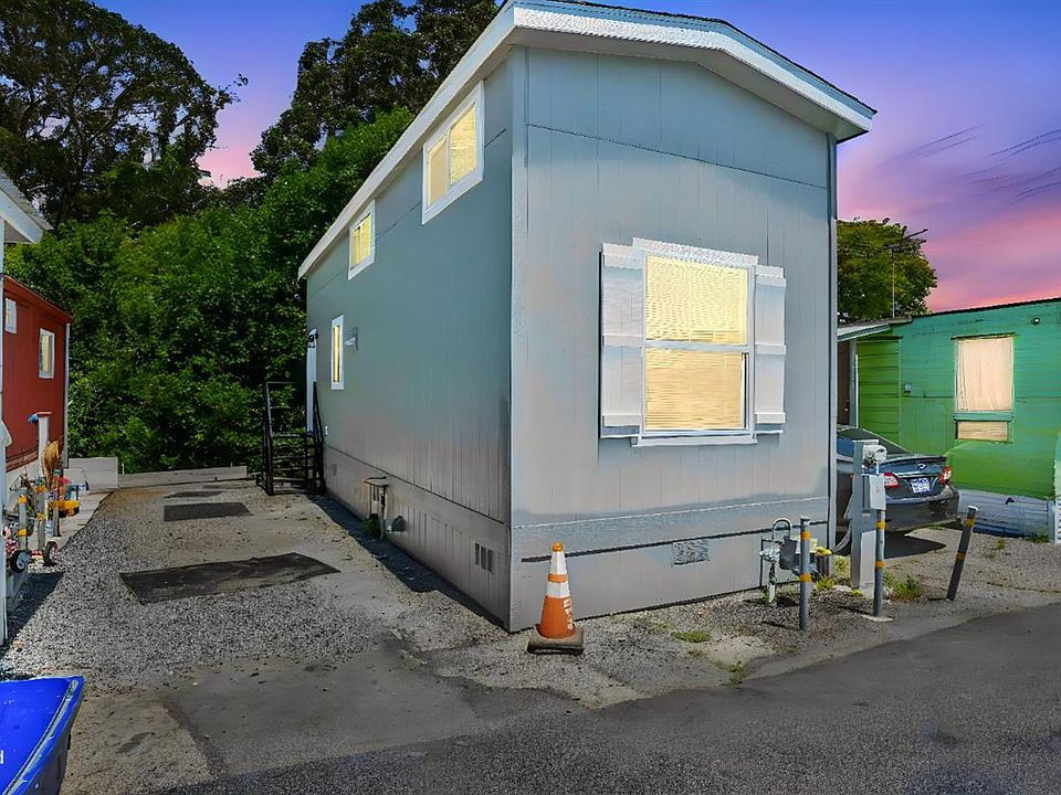 1st image of 2425 Church Ln Space 20