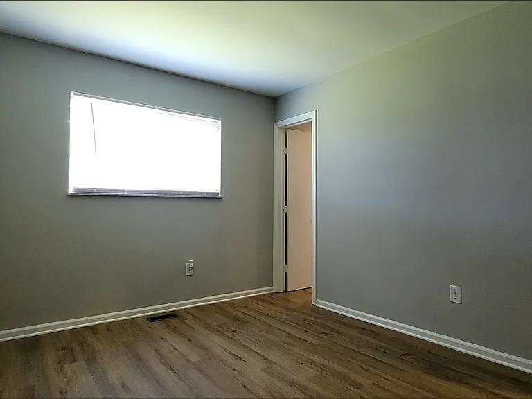 3030-3032 Creekview Circle — Photo 7