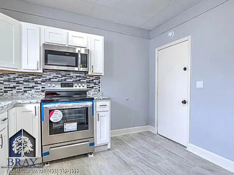 1362 E Center St — Photo 4