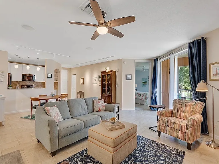 5020 Fairways Cir #J206 — Photo 3