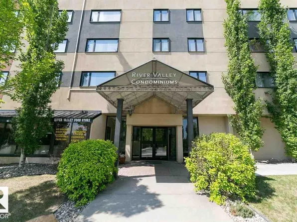 9710 105th St NW #901, Edmonton, AB T5K 1A4