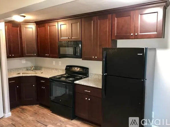 834 W 26th St, Norfolk, VA 23517