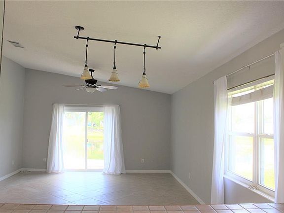 5th image of 312 Copperstone Cir