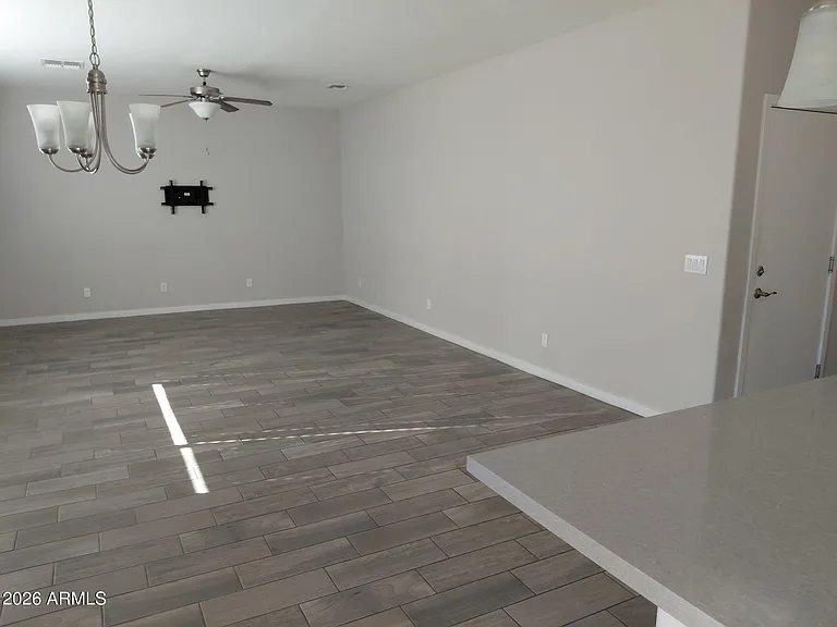 715 N Sparrow Dr — Photo 9