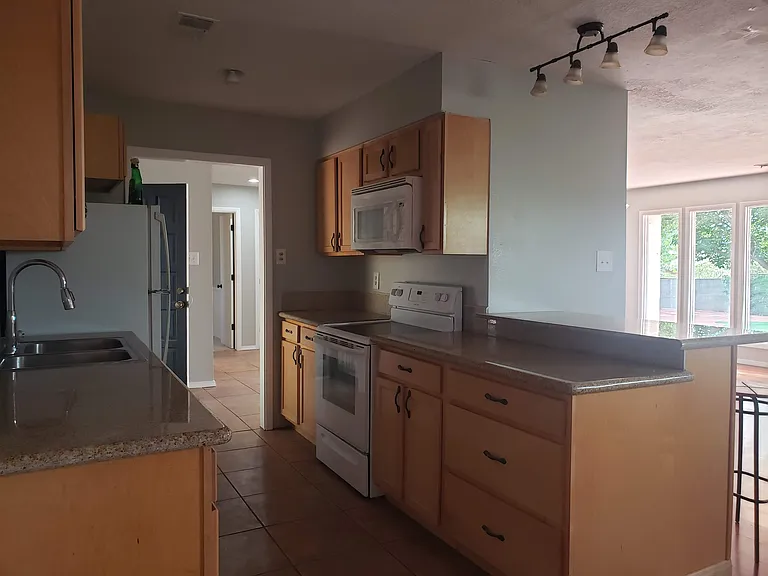 4161 Chama St NE — Photo 43