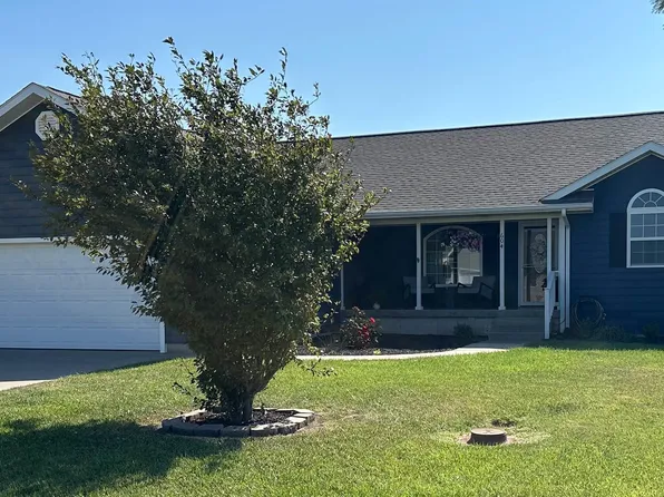 604 Baldwin St, Galva, KS 67443