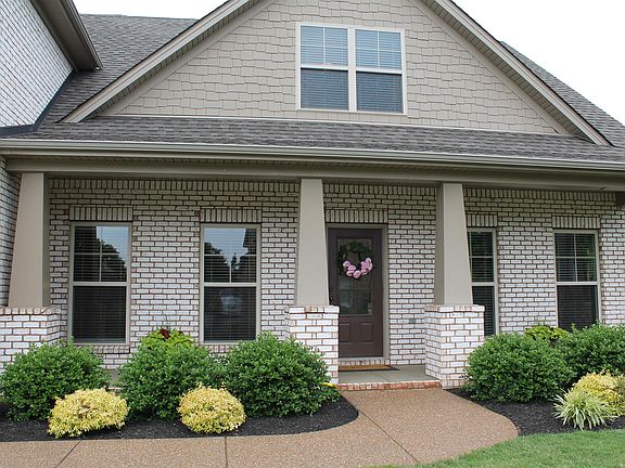 3rd image of 2721 Avington Ct