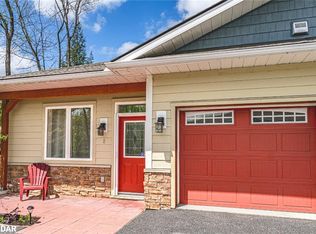 2 Jordan Ln, Huntsville, ON P1H1K9