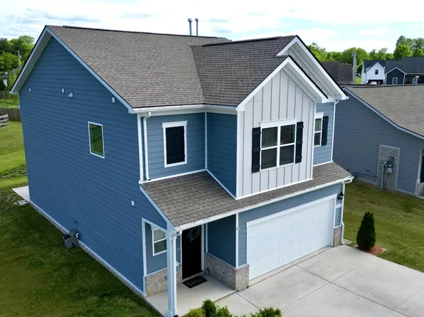 1014 Village Ct, Burns, TN 37029