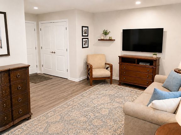 5th image of 1803 Sag Harbor Ln