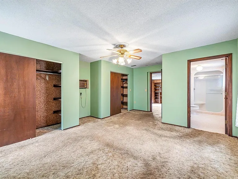 209 Lindy Blvd — Photo 11
