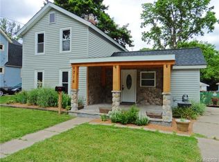 716 N Michigan Ave, Howell, MI 48843