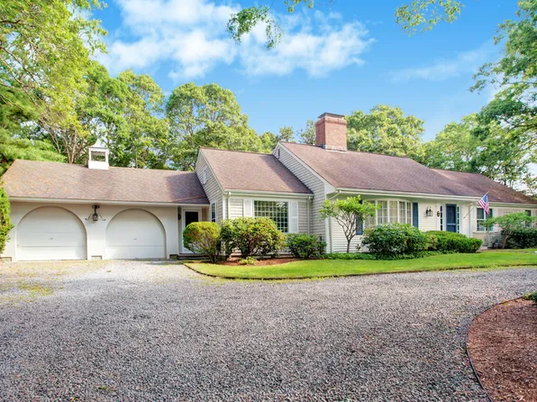 200 Cotuit Bay Drive, Cotuit, MA 02635