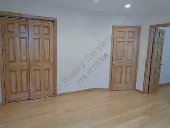 Rented by Zikos Realty Services