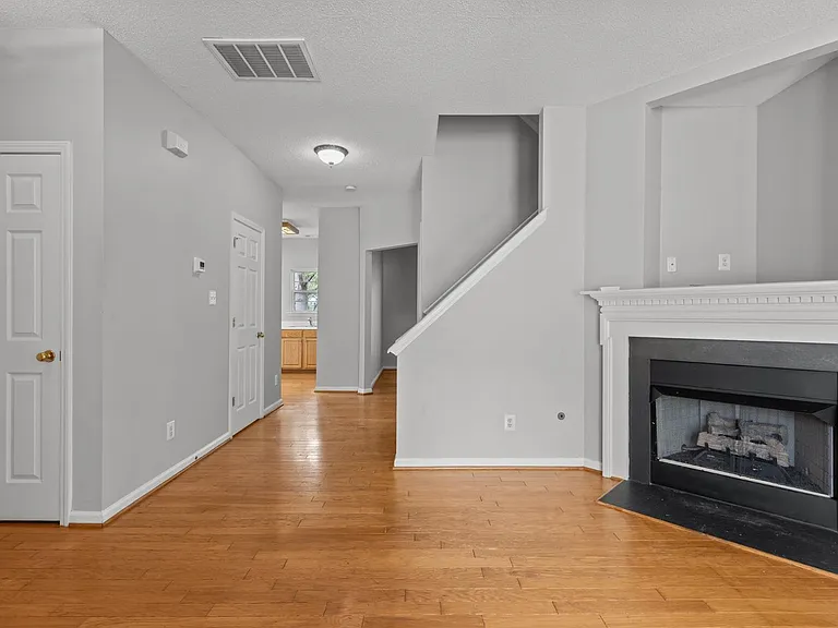 5316 Corinthian Way — Photo 4