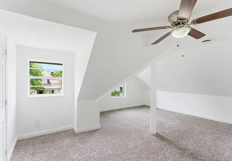 306 E Burwell Ave #C — Photo 7