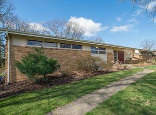 231 Ridgeview Dr, Venetia, PA 15367
