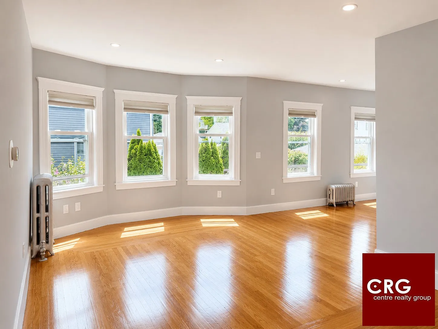 3 bed, 1.0 bath, 1000 sqft, $3,300 — Photo 3
