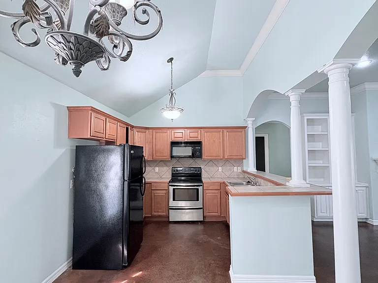 4389 E Holiday Dr — Photo 7