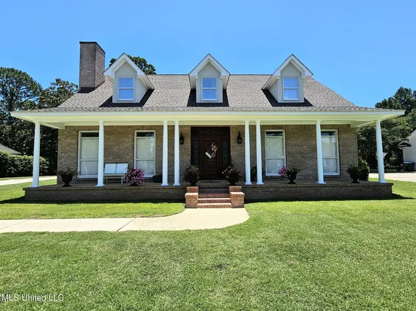 4024 Dunsinane Dr, Ocean Springs, MS 39564