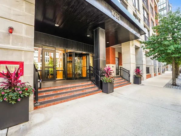 1025 Maxwell Lane image 30 of 33