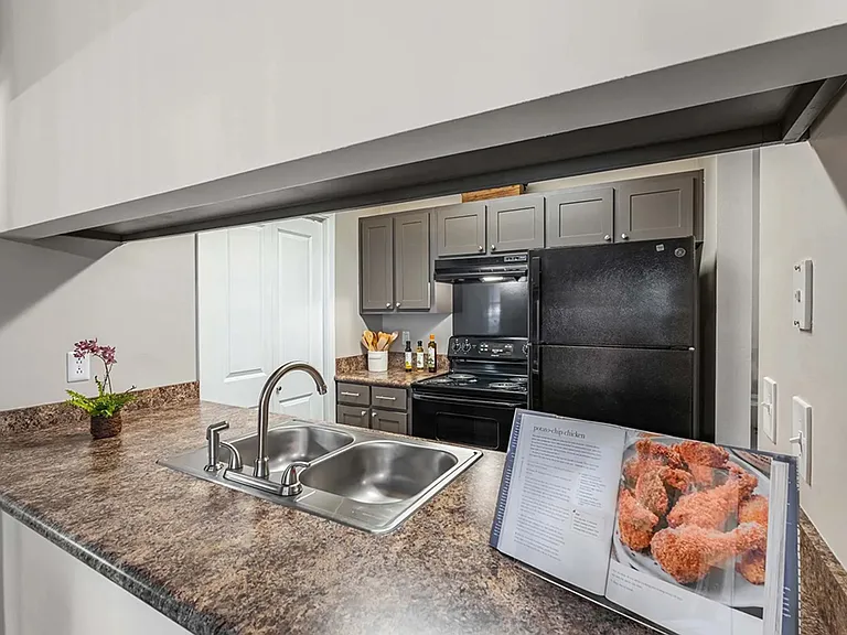 Azure Cove Apartment Homes — Photo 44