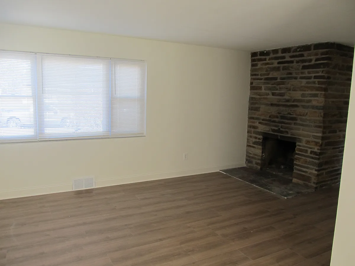 Building Photo - 410 Trinity Ave