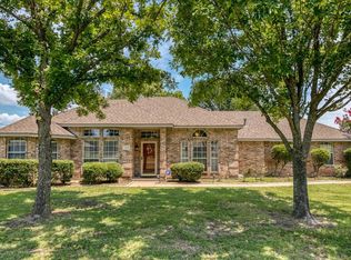 1103 Hampshire Dr, Waxahachie, TX 75165