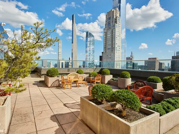 1 Central Park West image 14 of 16