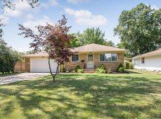 4140 River Ln, Rocky River, OH