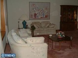 12 Stone Edge Rd, Sellersville, PA 18960