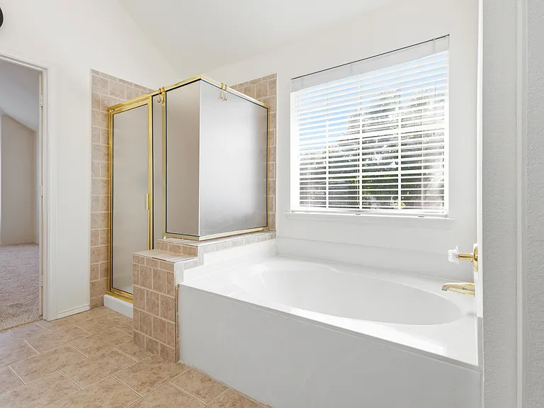 724 Pine Lakes Dr — Photo 27
