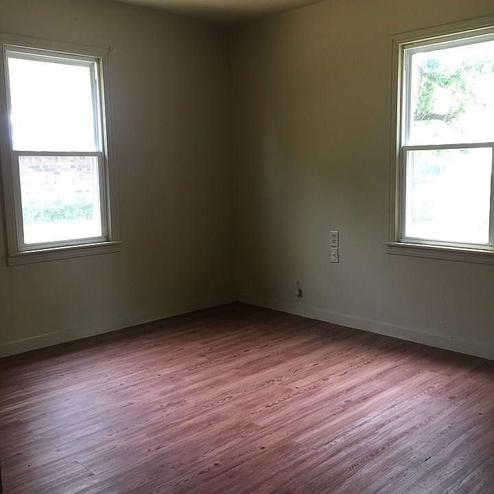 1st image of 2507 Bridge St