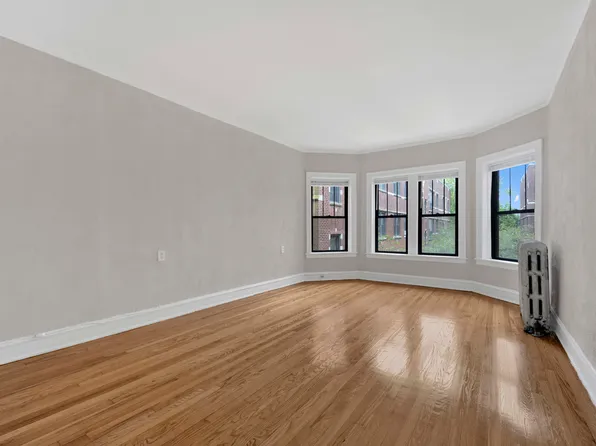 1237 1/2 W Greenleaf Ave, Chicago, IL